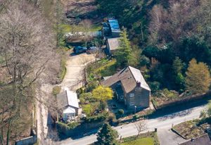 Photo 33- click for photo gallery